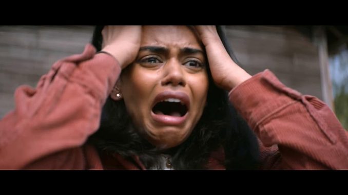 "It Lives Inside": The struggles to fit in of a teenager and the demonic creature by her side